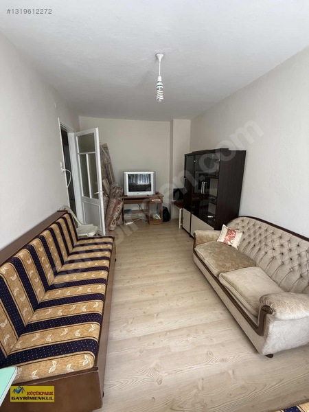 Bornova Kızılay Mahallesi 2+1 Doğalgazlı Eşyalı Kiralık Daire — fotoğraf 23
