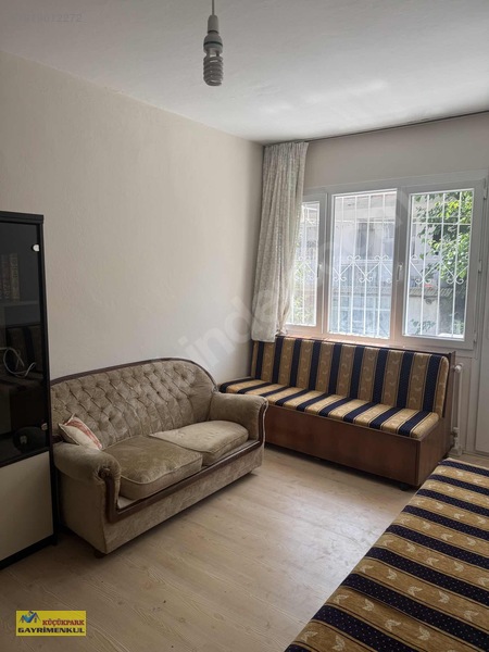 Bornova Kızılay Mahallesi 2+1 Doğalgazlı Eşyalı Kiralık Daire — fotoğraf 26