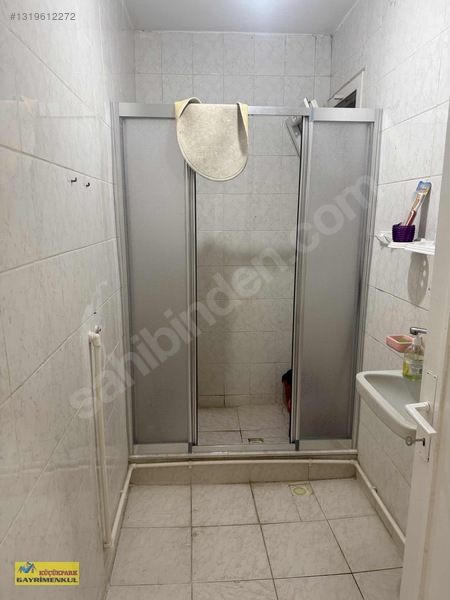 Bornova Kızılay Mahallesi 2+1 Doğalgazlı Eşyalı Kiralık Daire — fotoğraf 27