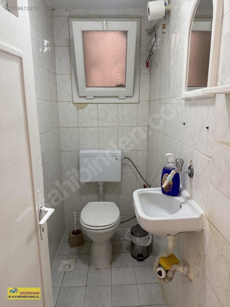 Bornova Kızılay Mahallesi 2+1 Doğalgazlı Eşyalı Kiralık Daire — fotoğraf 34