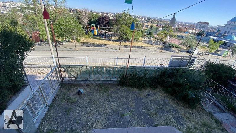 Batıkentin Gözde Konumunda Bahçeli 3+2 Satılık Tripleks Villa — fotoğraf 32