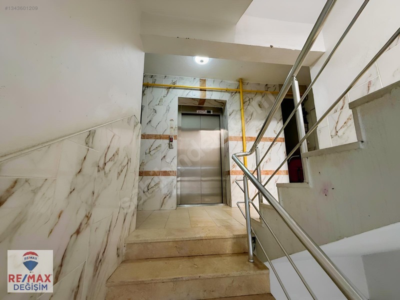 Re/max Değişim'den Rızaiye'de 5+1 Geniş Teraslı Dublex Daire — fotoğraf 3