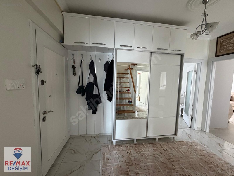 Re/max Değişim'den Rızaiye'de 5+1 Geniş Teraslı Dublex Daire — fotoğraf 5
