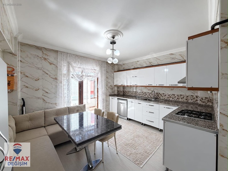 Re/max Değişim'den Rızaiye'de 5+1 Geniş Teraslı Dublex Daire — fotoğraf 9