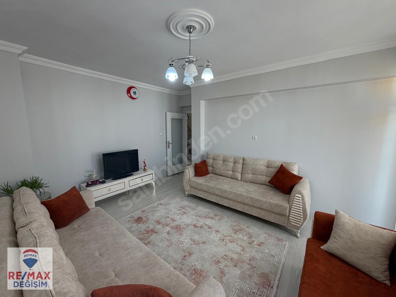 Re/max Değişim'den Rızaiye'de 5+1 Geniş Teraslı Dublex Daire — fotoğraf 13