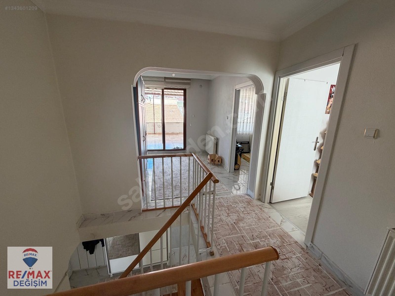 Re/max Değişim'den Rızaiye'de 5+1 Geniş Teraslı Dublex Daire — fotoğraf 18