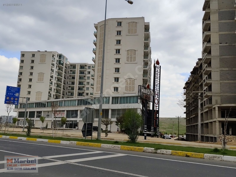 Marbel Emlaktan Elbey Sitede Acil Satılık 1+1 Eşyalı — fotoğraf 2