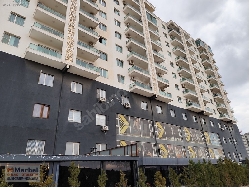 Marbel Emlaktan Elbey Sitede Acil Satılık 1+1 Eşyalı — fotoğraf 3