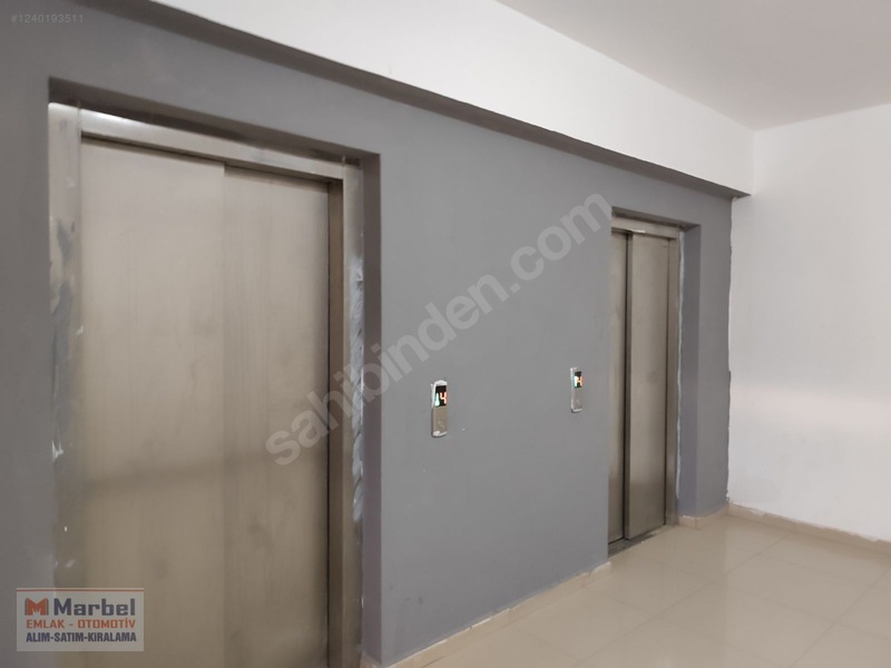 Marbel Emlaktan Elbey Sitede Acil Satılık 1+1 Eşyalı — fotoğraf 12
