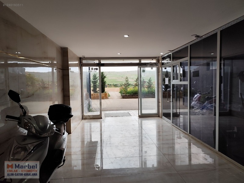 Marbel Emlaktan Elbey Sitede Acil Satılık 1+1 Eşyalı — fotoğraf 14