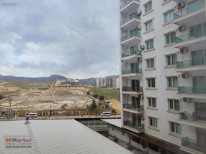 Marbel Emlaktan Elbey Sitede Acil Satılık 1+1 Eşyalı — fotoğraf 24