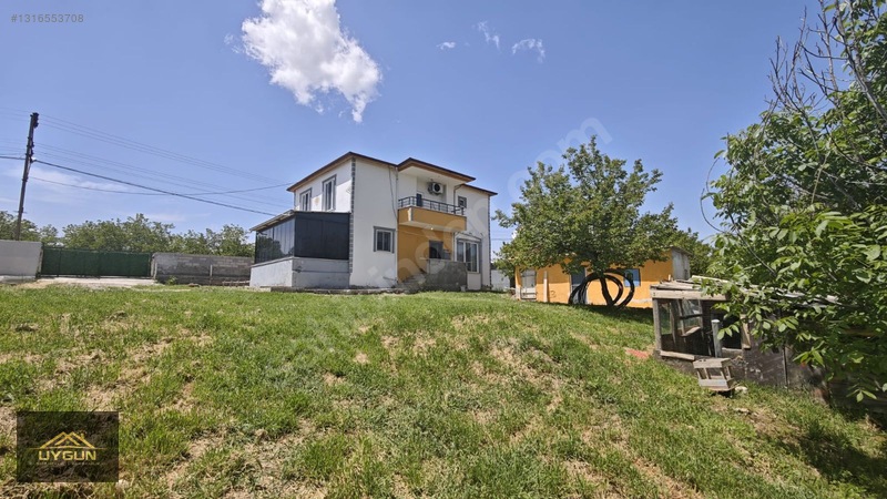 Kendirlide Satılık Villası Yapılı 3150m2 İçersinde Satılık Bahçe — fotoğraf 3