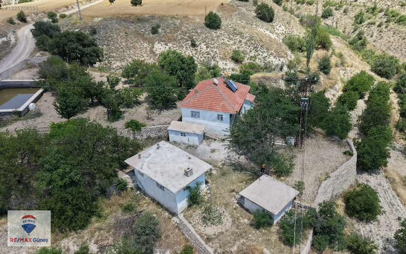 Hekimhan Girişinde Ana Yola Sıfır 26 Dönüm Satılık Ev Ve Bahçe ! — fotoğraf 3