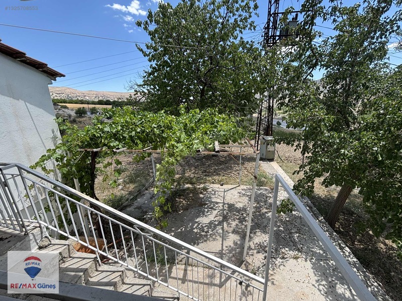 Hekimhan Girişinde Ana Yola Sıfır 26 Dönüm Satılık Ev Ve Bahçe ! — fotoğraf 21