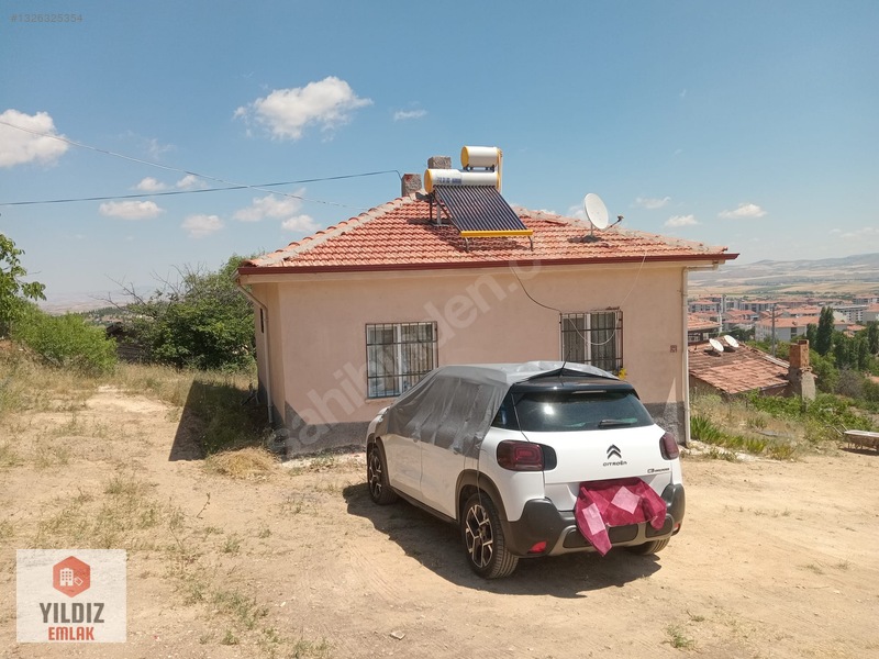 Yıldız Emlak' Tan Satılık Müstakil Ev — fotoğraf 2