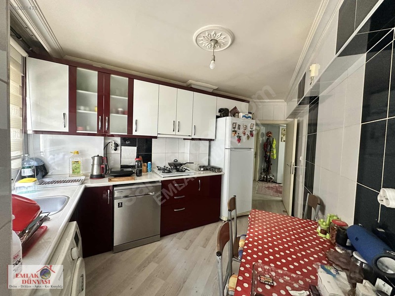 Mamak Bostancık Mah. Cadde Üzeri Ara Kat Asansörlü 3+1 Satılık