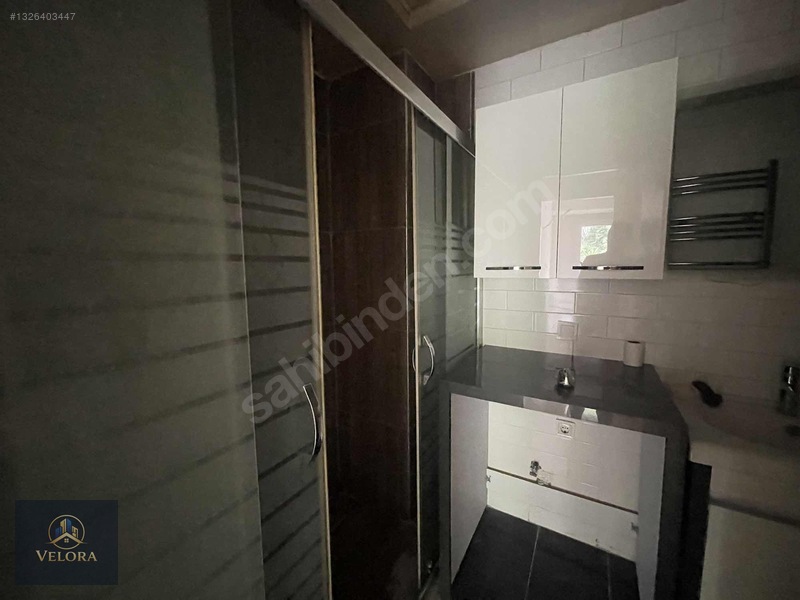 Bayraklı Çiçek Mahallesi'nde 2+1 Acık Mutfak Kiralık Daire — fotoğraf 11