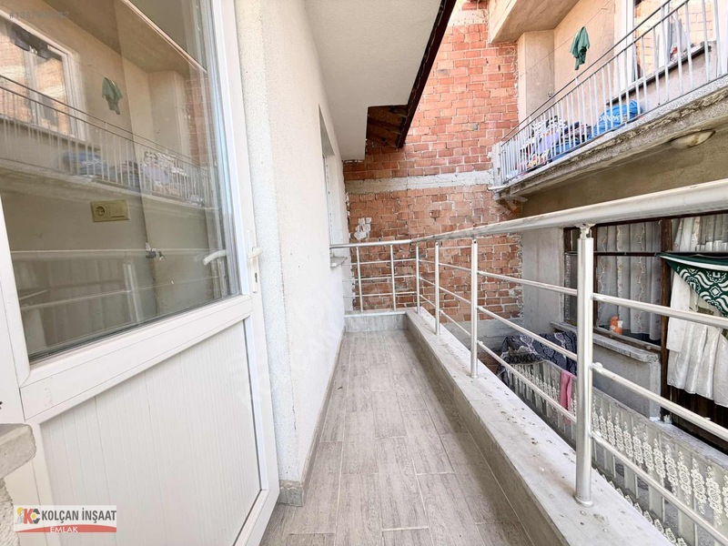 Kolçan Emlak'tan Caddeye Yakın 2+1 Satılık Daire — fotoğraf 7