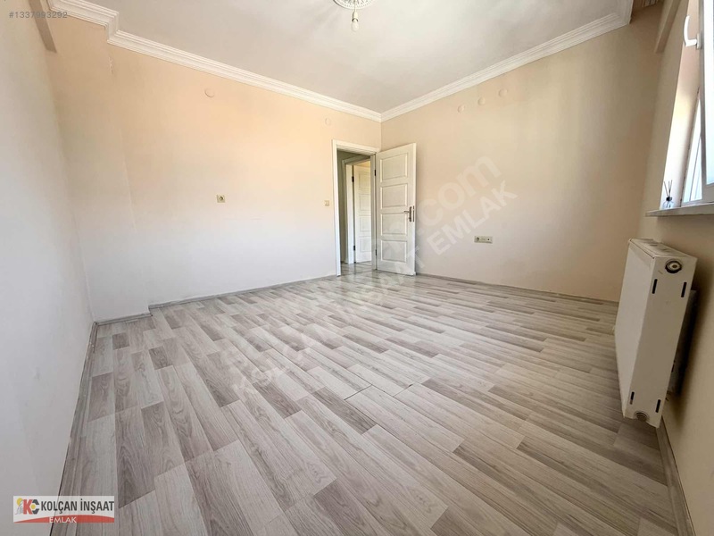 Kolçan Emlak'tan Caddeye Yakın 2+1 Satılık Daire — fotoğraf 18