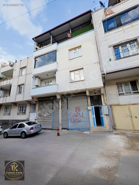 Yeşilevlerde İskanlı Krediye Uygun 4 Katlı Müstakil Bina