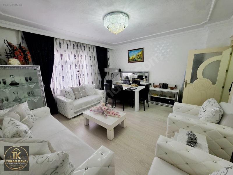 Yeşilevlerde İskanlı Krediye Uygun 4 Katlı Müstakil Bina — fotoğraf 3