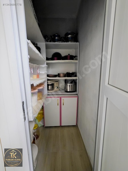 Yeşilevlerde İskanlı Krediye Uygun 4 Katlı Müstakil Bina — fotoğraf 9