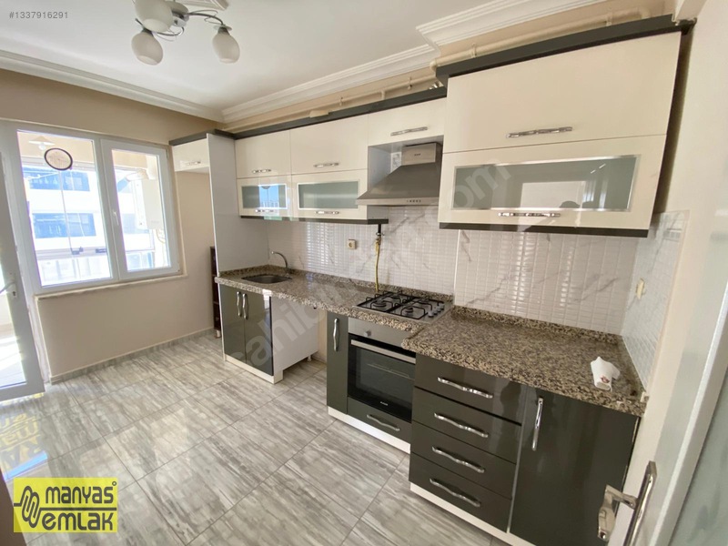 Manyas Emlaktan Bandırma Paşakent Mah. 3+1 130M2 Satılık Daire