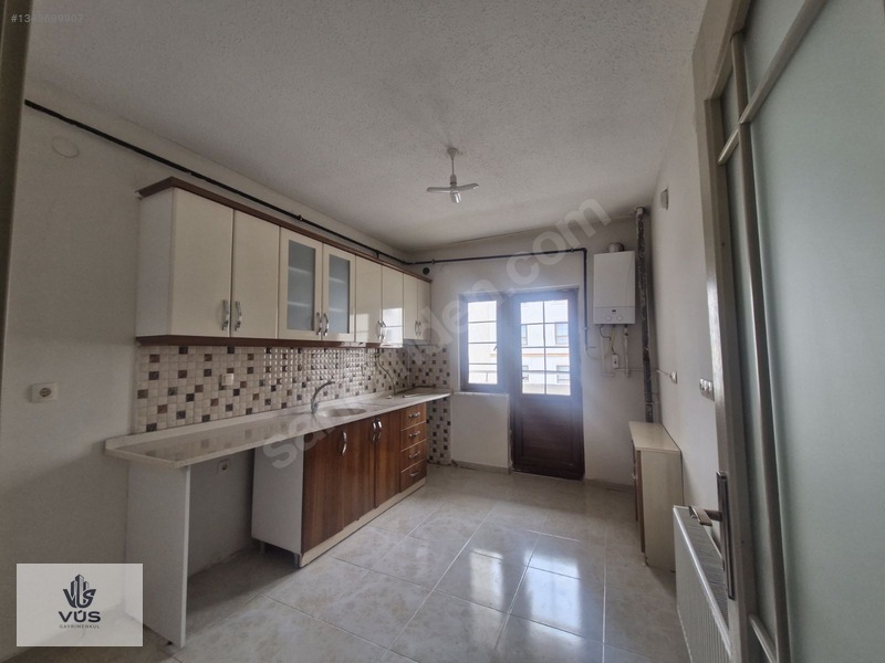 Vüs Gayrimenkul'den Emniyet Toki'de Kiralık 3+1daire — fotoğraf 6