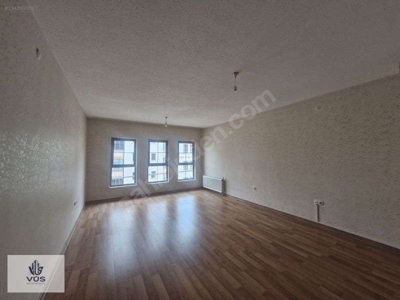 Vüs Gayrimenkul'den Emniyet Toki'de Kiralık 3+1daire — fotoğraf 10