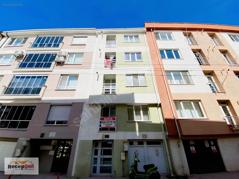 Kırmızı Toprak Mh. Eşyalı 2+1 Satılık Daire.