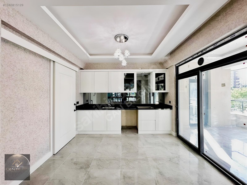 Akkentin Göbeğinde Site İçerisinde Ara Kat Lüks 2,5+1 Daireler