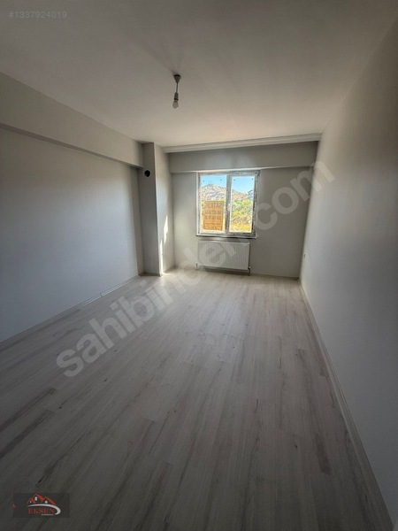 Eksen'den Sunguroğlu Mh. Karakoca Sitesinde Giriş Kat 3+1 — fotoğraf 7