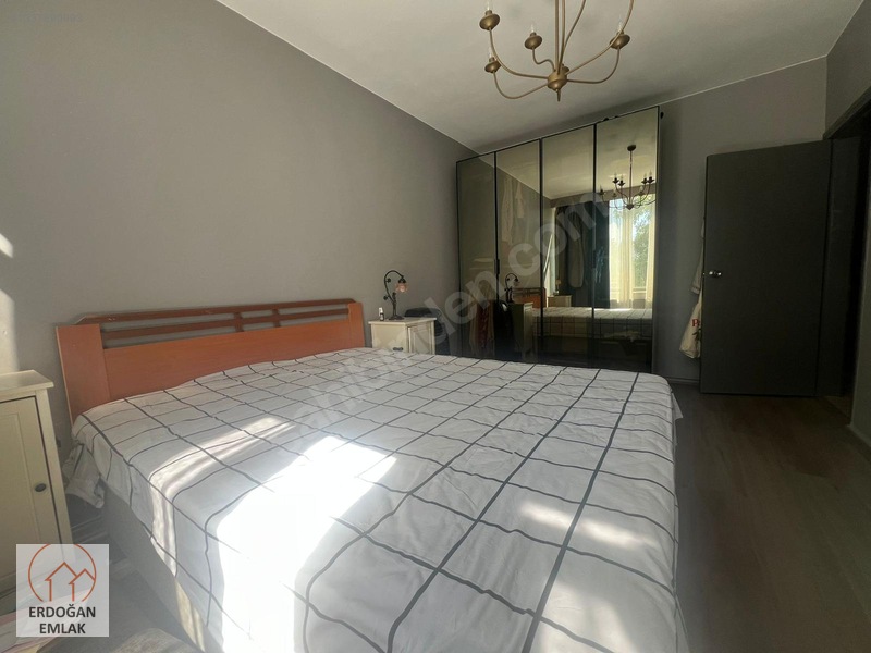 Akmerkez Karşısı Az Katlı Binada Bakımlı Mobilyalı 2+1 — fotoğraf 11