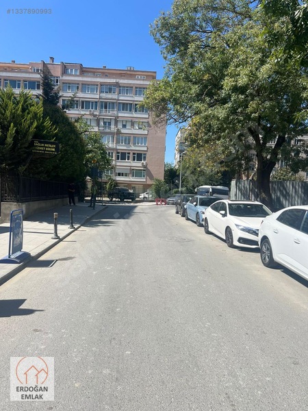 Akmerkez Karşısı Az Katlı Binada Bakımlı Mobilyalı 2+1 — fotoğraf 23