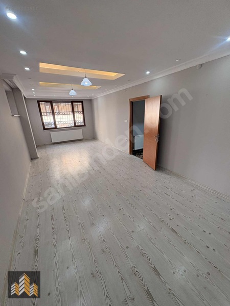 Aak Emlak | 3+1 Müstakil Girişli Kullanışlı | 100 M2 — fotoğraf 2