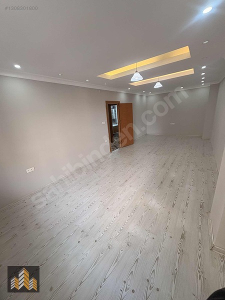 Aak Emlak | 3+1 Müstakil Girişli Kullanışlı | 100 M2 — fotoğraf 3