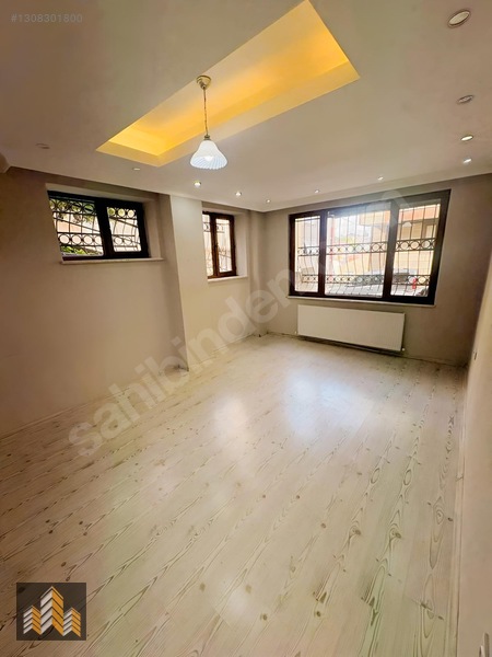 Aak Emlak | 3+1 Müstakil Girişli Kullanışlı | 100 M2 — fotoğraf 5
