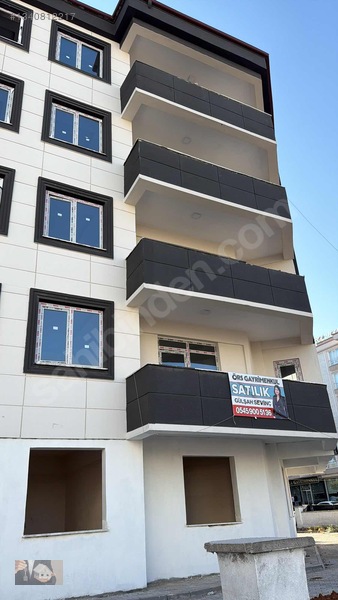 Karacaahmette Merkezi Konumda 2+1 Daire 149 Nolu Cadde
