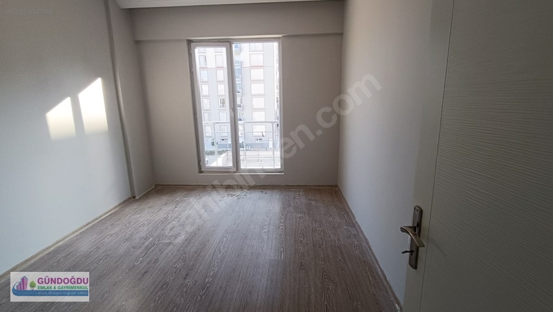 Gündoğdu Emlaktan Barguzuda Kiralık 3+1 Daire — fotoğraf 9