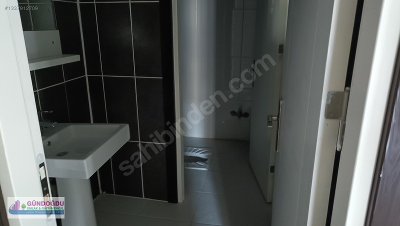 Gündoğdu Emlaktan Barguzuda Kiralık 3+1 Daire — fotoğraf 21