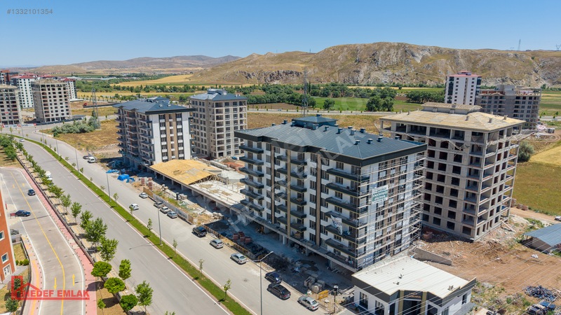 Hedef Emlak'Tan Numune Ana Caddede Satılık 1+1 Ultra Lux Daire