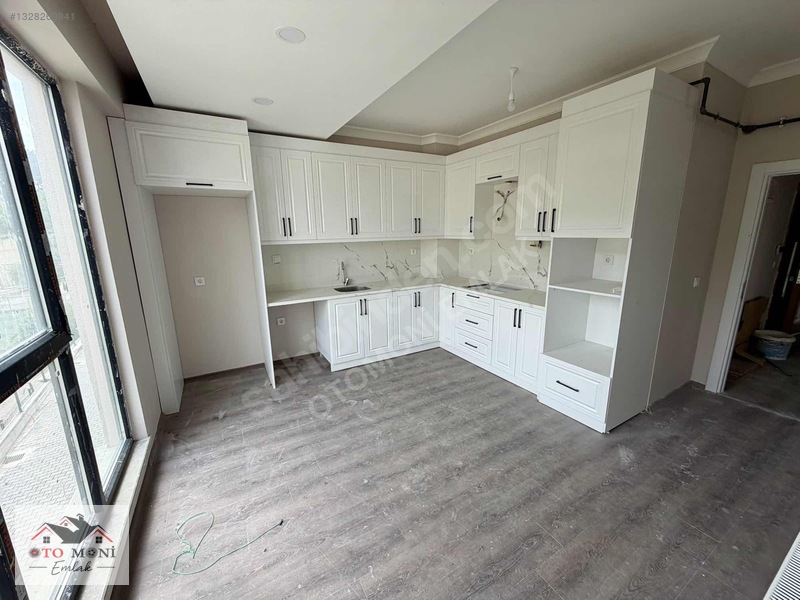 Budamış Mahallesinde 175 M² 4+1 | Kış Bahçeli | 3 Cepheli | — fotoğraf 13