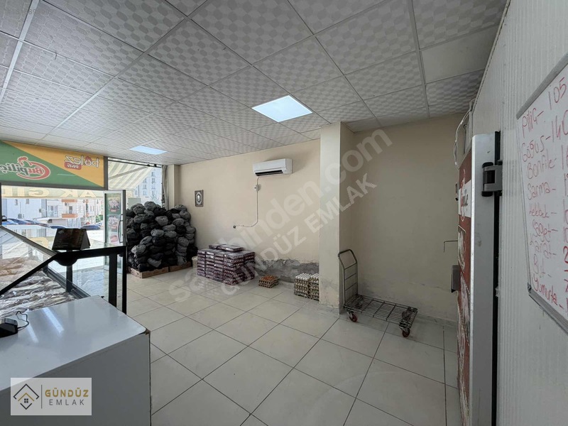 Şehrin Parlak Bölgesinde 90m2 Düz Girişli Dükkanımız Satılıktır. — fotoğraf 20