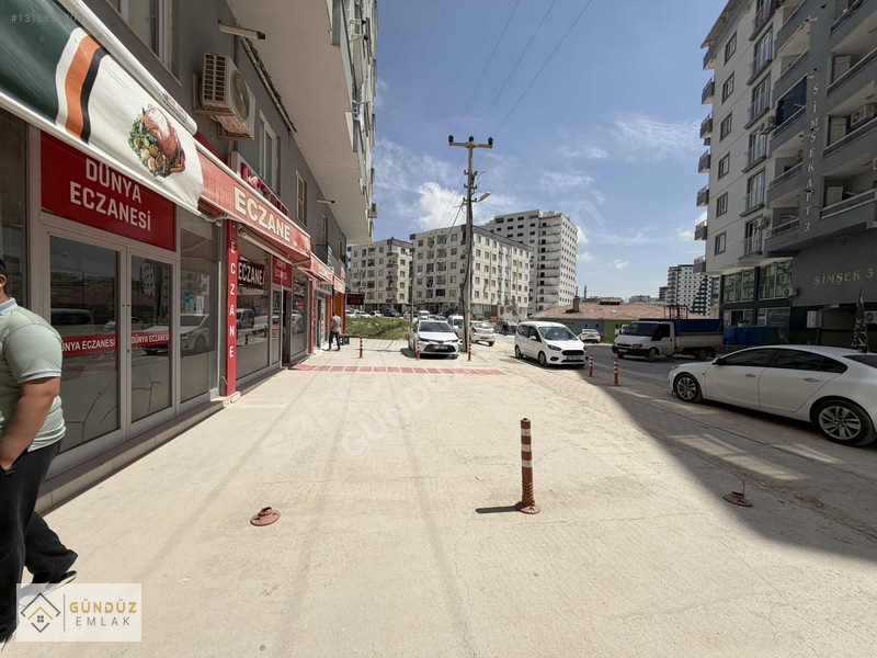 Şehrin Parlak Bölgesinde 90m2 Düz Girişli Dükkanımız Satılıktır. — fotoğraf 25