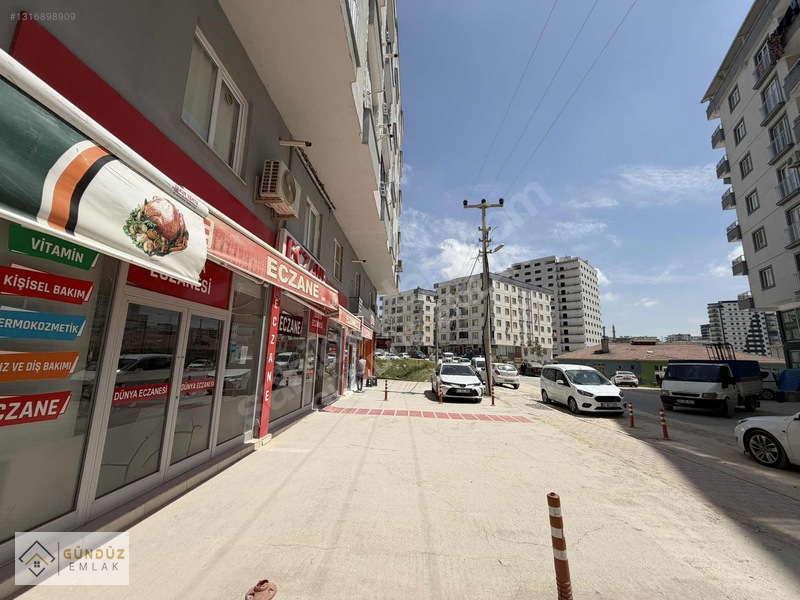 Şehrin Parlak Bölgesinde 90m2 Düz Girişli Dükkanımız Satılıktır. — fotoğraf 26