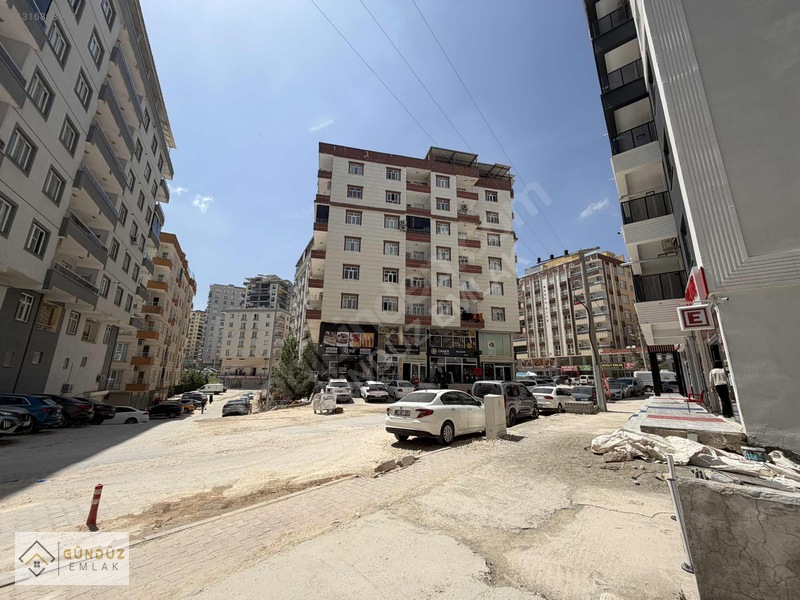 Şehrin Parlak Bölgesinde 90m2 Düz Girişli Dükkanımız Satılıktır. — fotoğraf 28