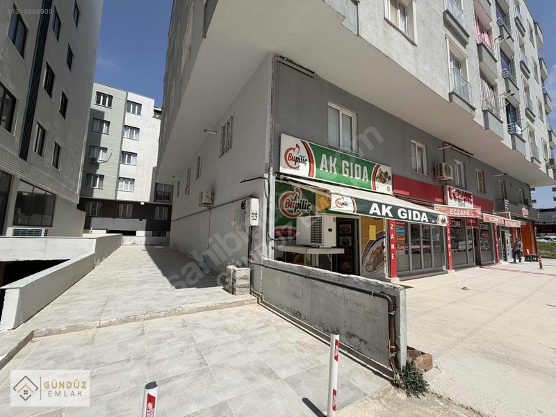 Şehrin Parlak Bölgesinde 90m2 Düz Girişli Dükkanımız Satılıktır. — fotoğraf 32