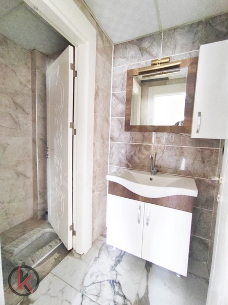 Beykent'te Cam Balkon Duvar Kağıtlı Geniş Oturumlu 3+1 Lüks Dai — fotoğraf 15