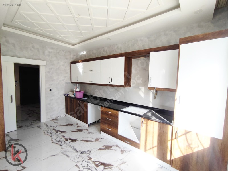 Beykent'te Cam Balkon Duvar Kağıtlı Geniş Oturumlu 3+1 Lüks Dai — fotoğraf 24