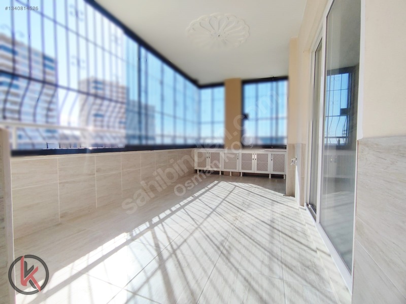 Beykent'te Cam Balkon Duvar Kağıtlı Geniş Oturumlu 3+1 Lüks Dai — fotoğraf 25